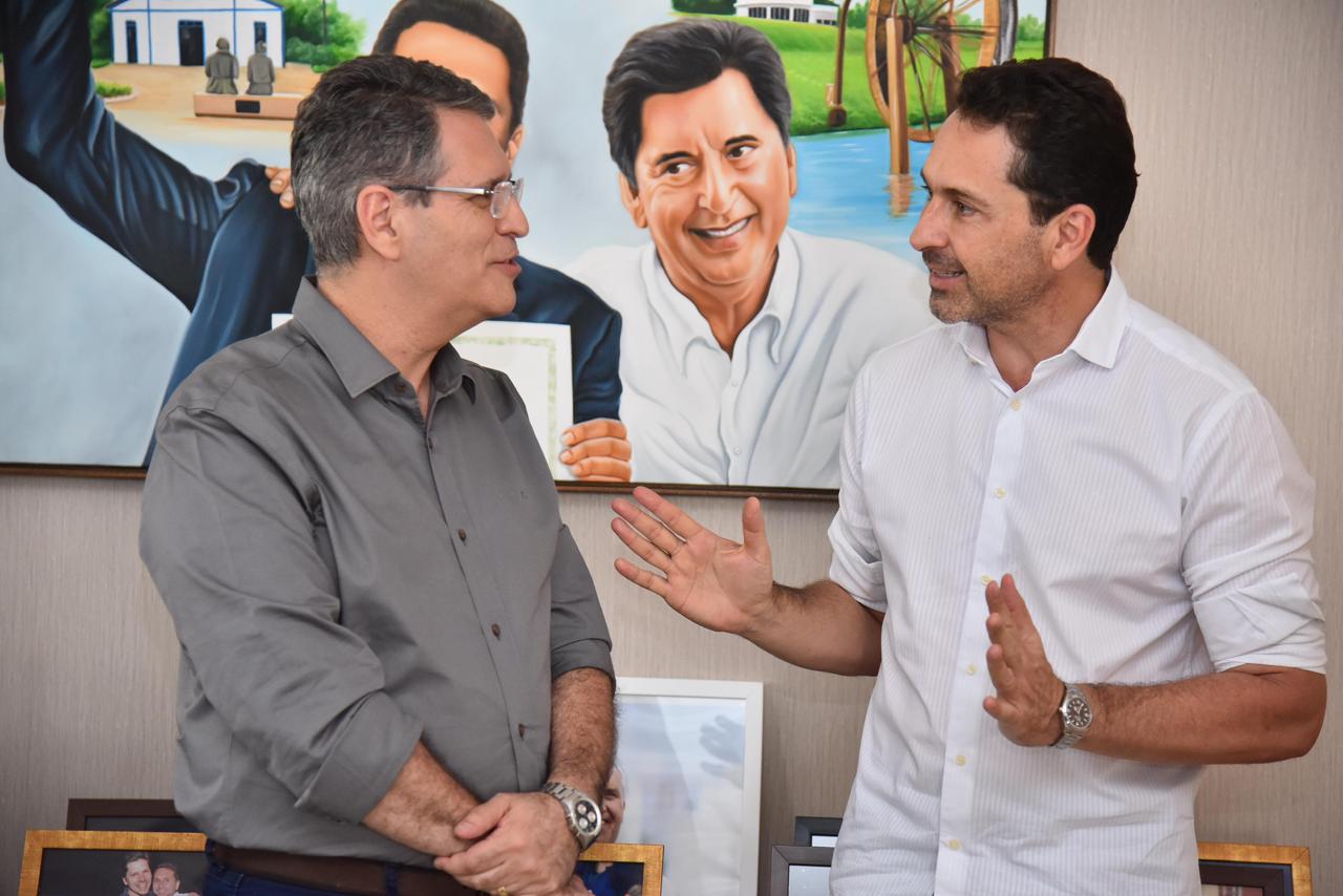 Presidente da Codego, Francisco Jr., e o prefeito de Aparecida de Goiânia, Leandro Vilela